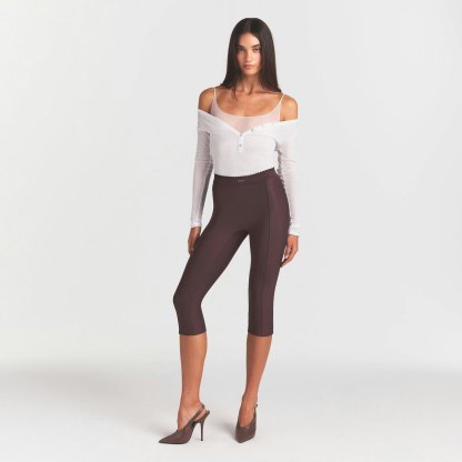 SKIMS BODY HIGH-WAISTED CAPRI - RAISIN - image 7