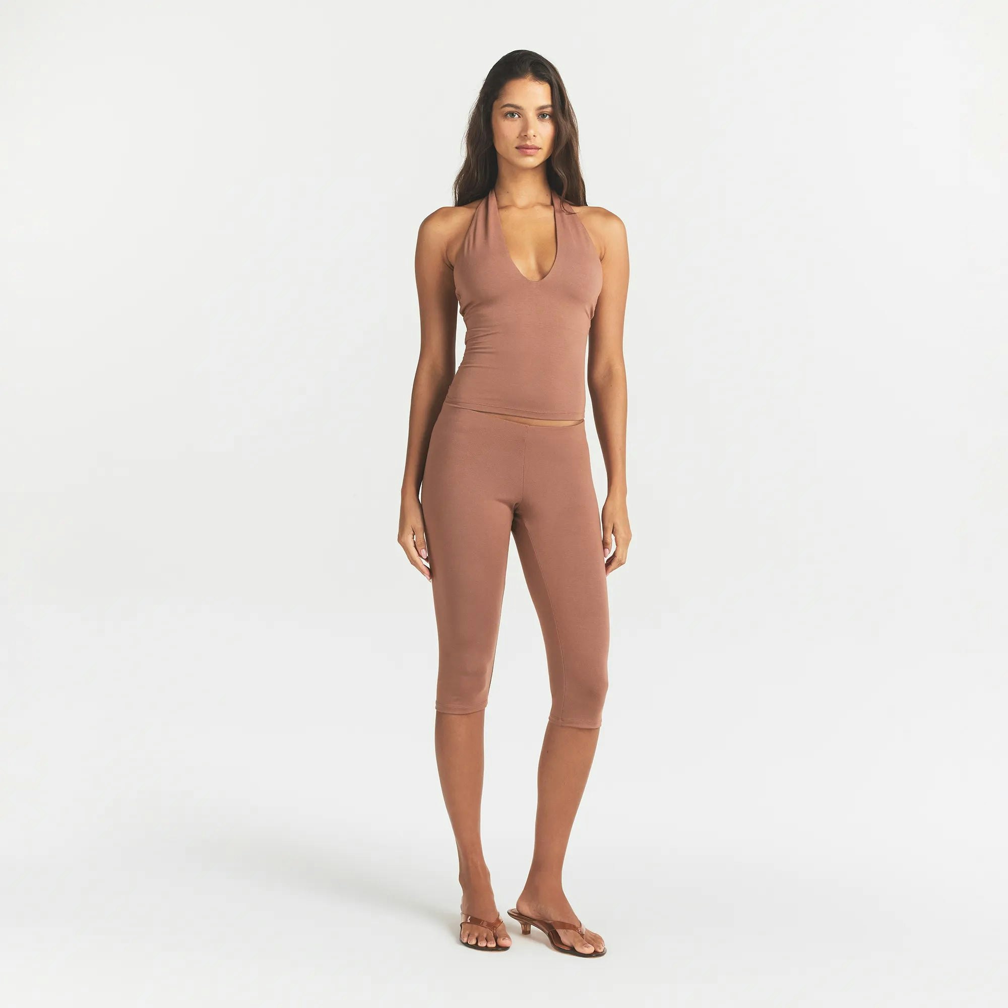 SMOOTH LAYERS HIGH-WAISTED CAPRI - NUTMEG