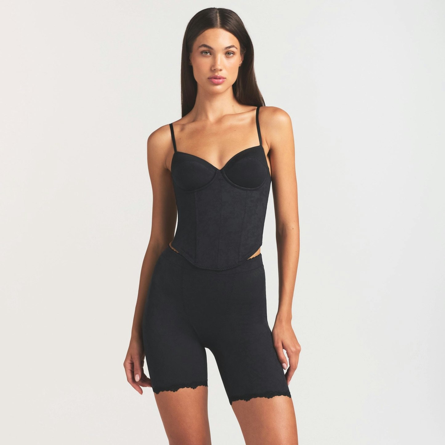 LACE SHAPEWEAR SHORT - ONYX