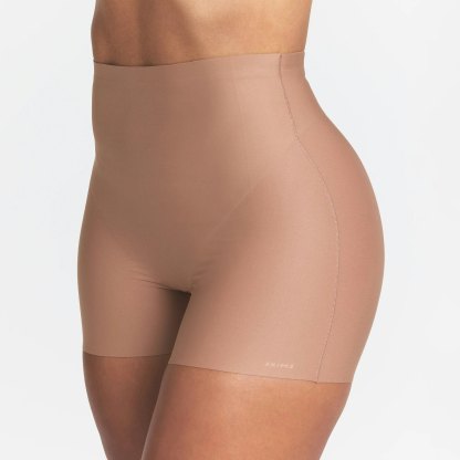 SKIMS BODY CORE SCULPT SHORTIE - SIENNA