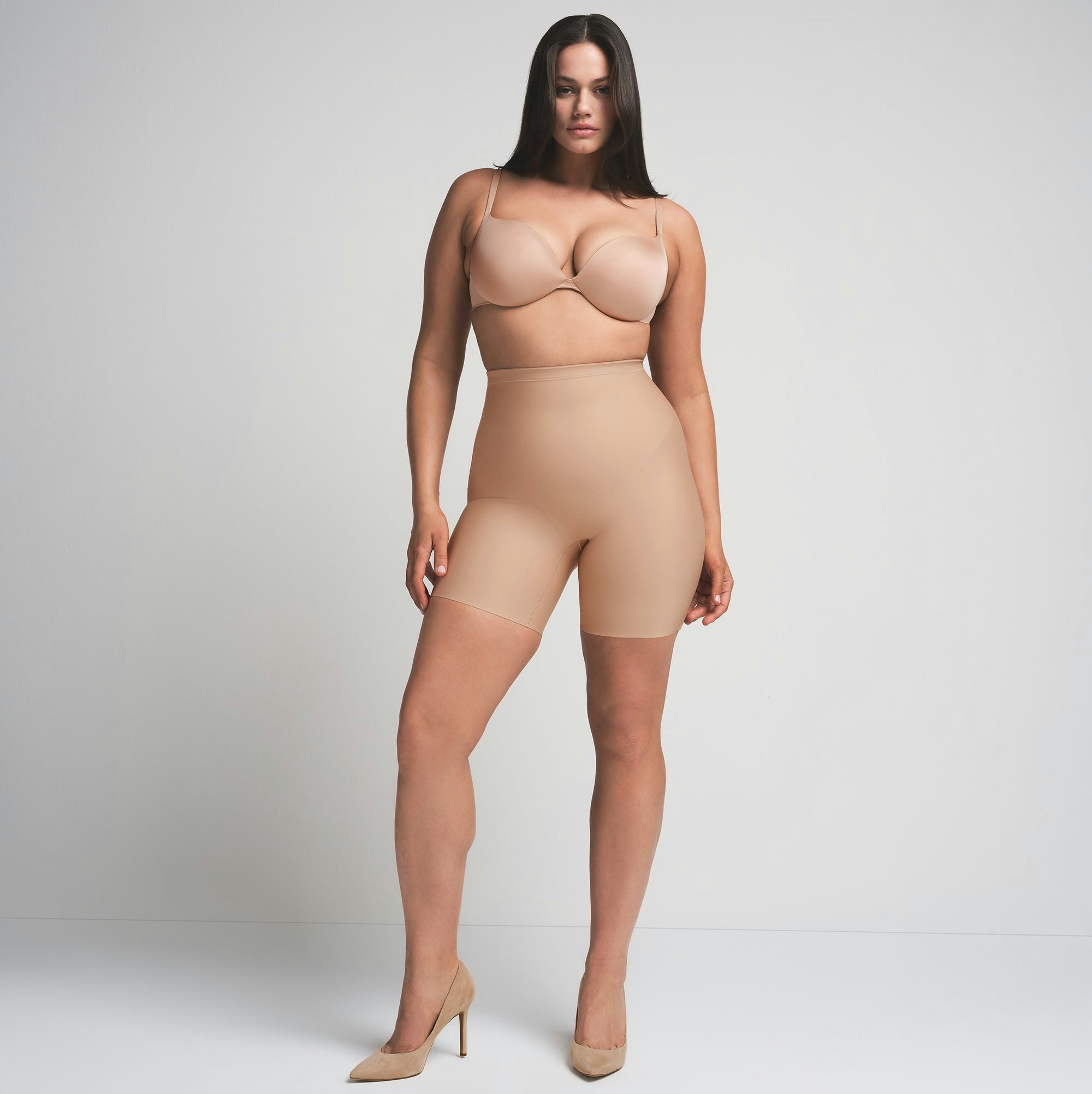 SKIMS BODY CORE SCULPT MID RISE SHORT - CLAY