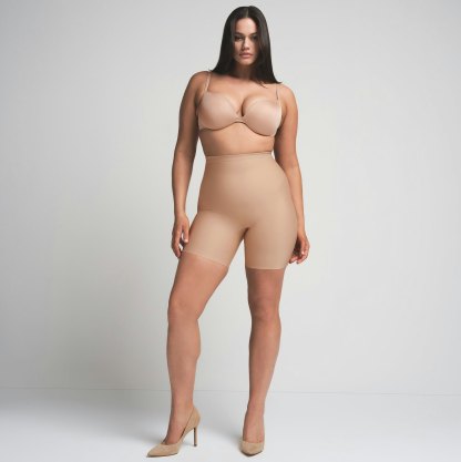 SKIMS BODY CORE SCULPT MID RISE SHORT - CLAY