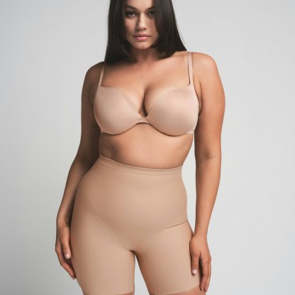 SKIMS BODY CORE SCULPT MID RISE SHORT - CLAY