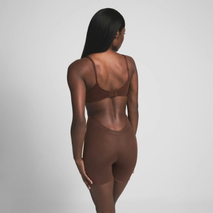 SHEER SCULPT LOW BACK SHORT - COCOA