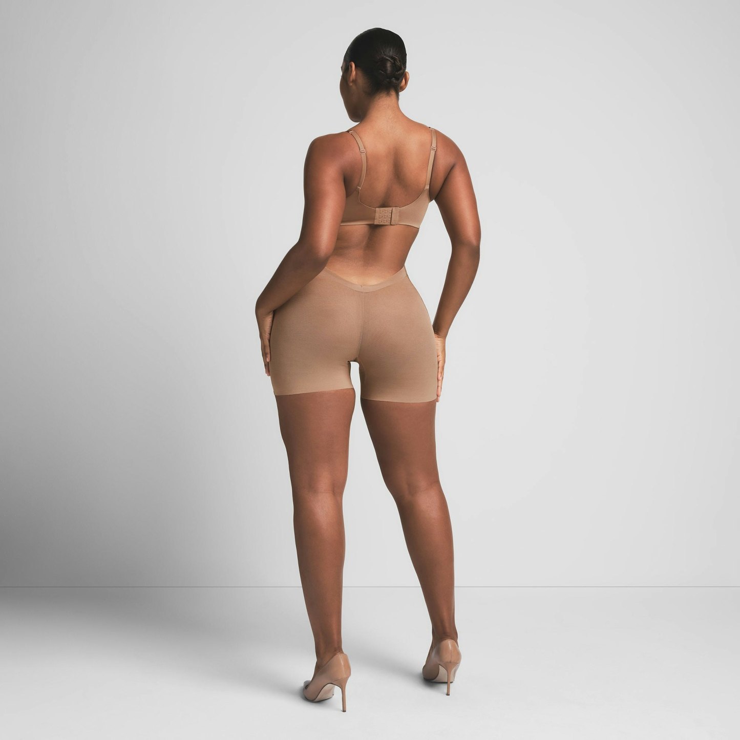SHEER SCULPT LOW BACK SHORT - SIENNA