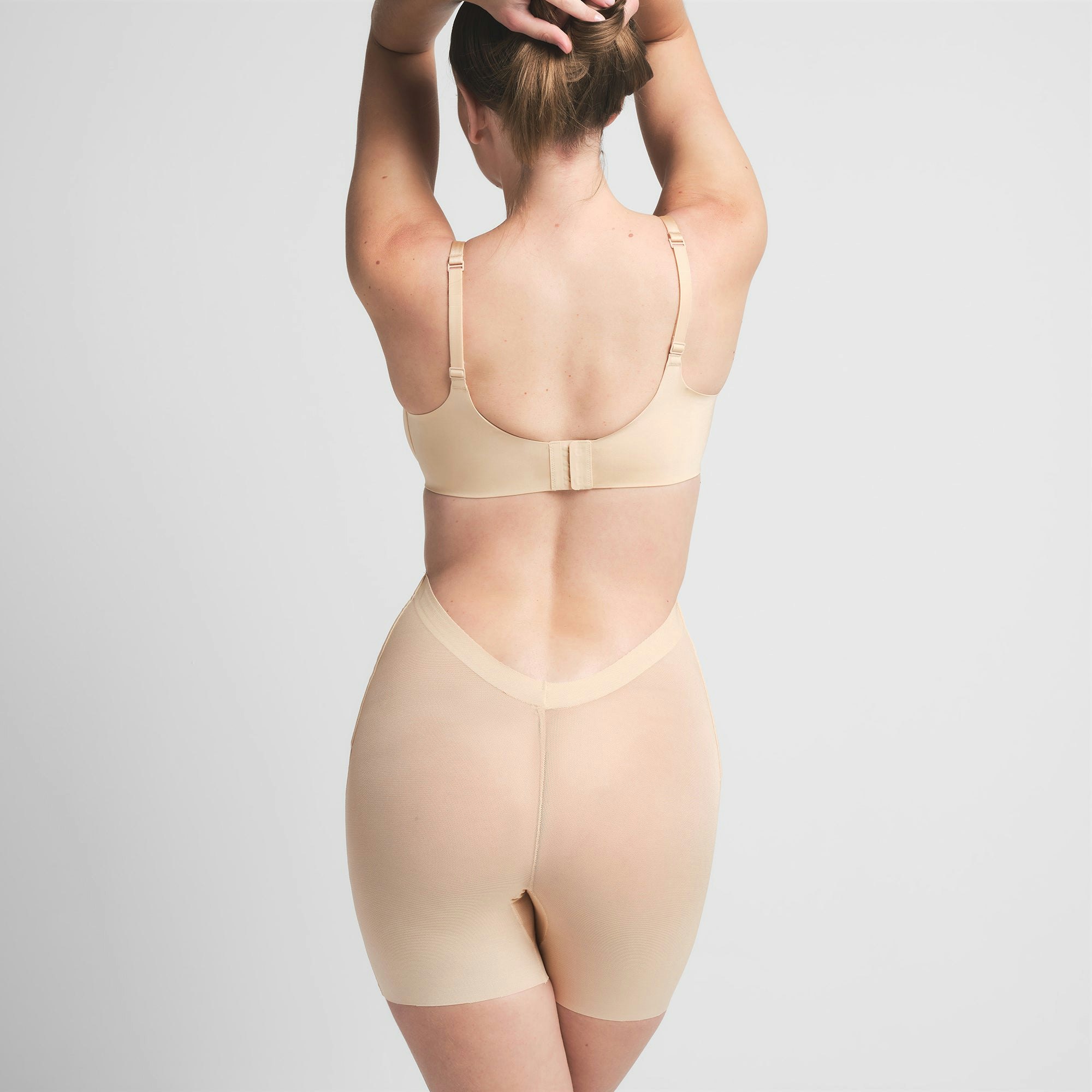 SHEER SCULPT LOW BACK SHORT - SAND