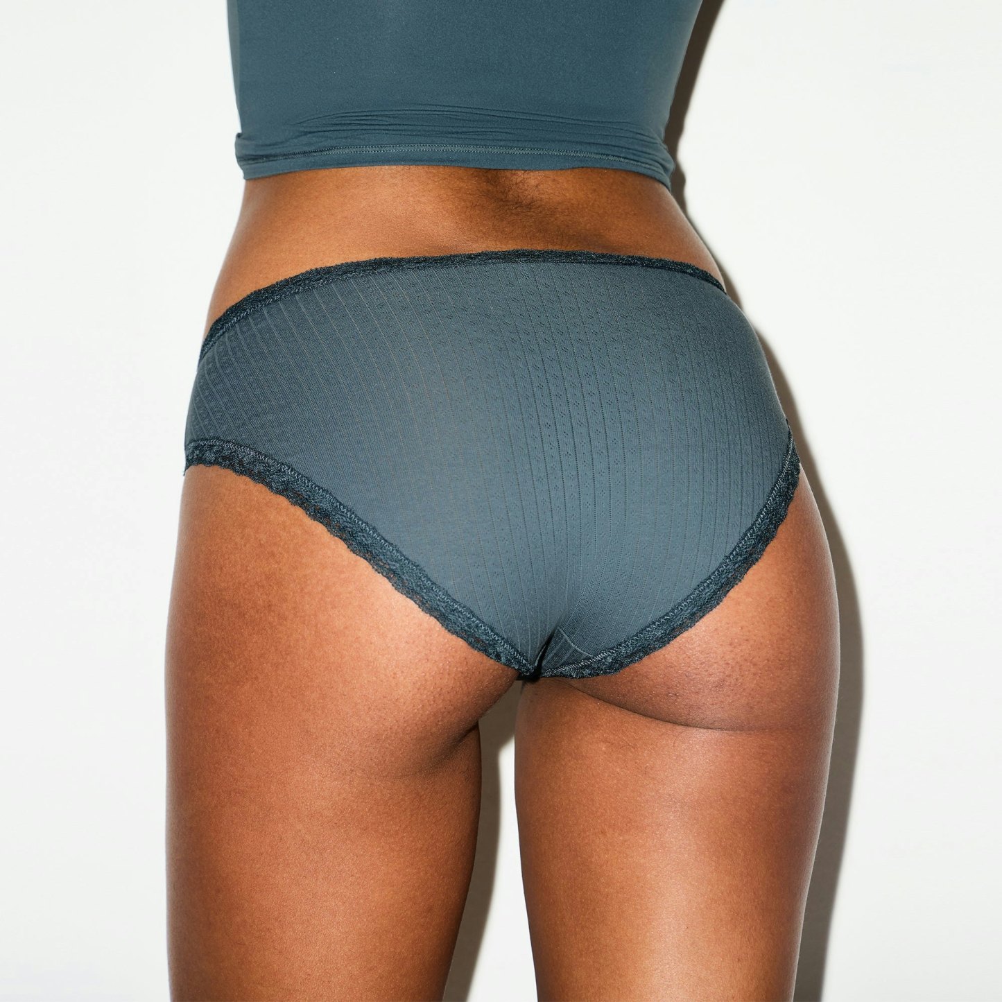 LIGHTWEIGHT COTTON POINTELLE LACE BRIEF - ZIRCON TONAL