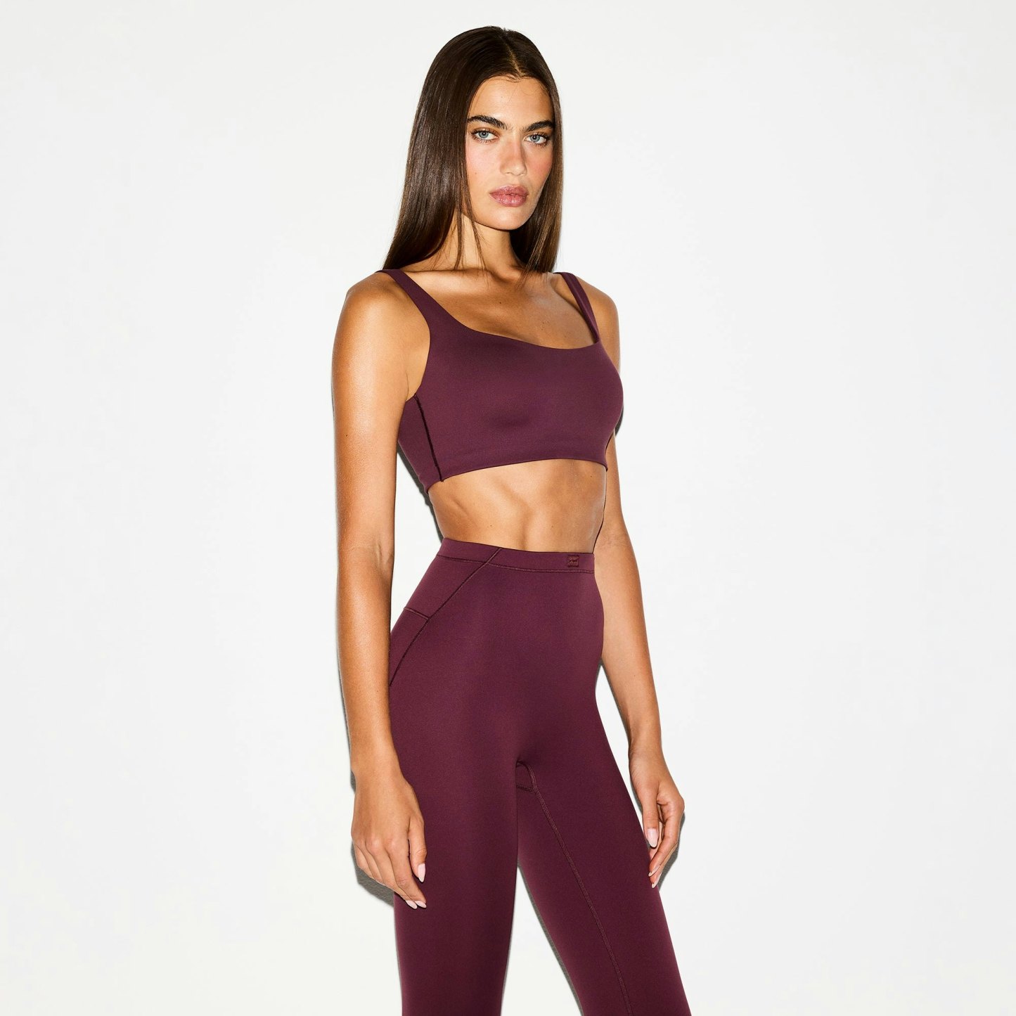 NikeSKIMS MATTE SCOOP NECK BRA - CURRANT - image 34