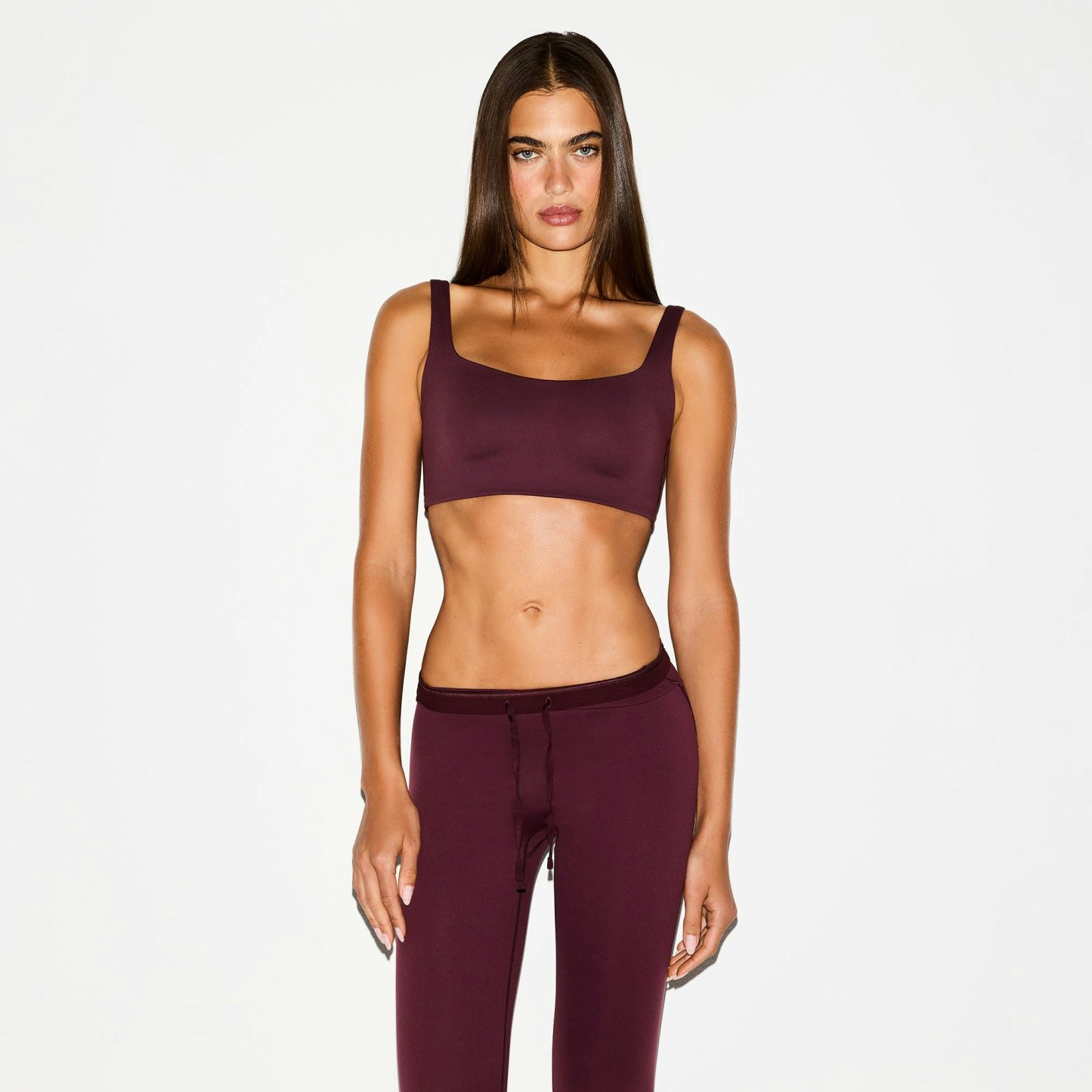 NikeSKIMS MATTE SCOOP NECK BRA - CURRANT - image 33