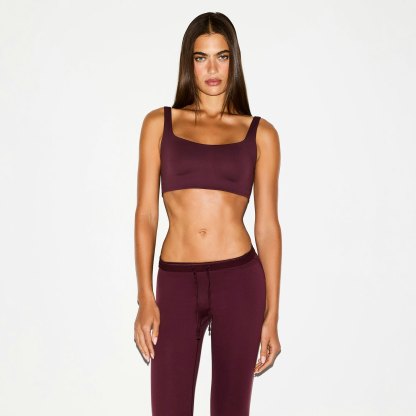 NikeSKIMS MATTE SCOOP NECK BRA - CURRANT - image 33