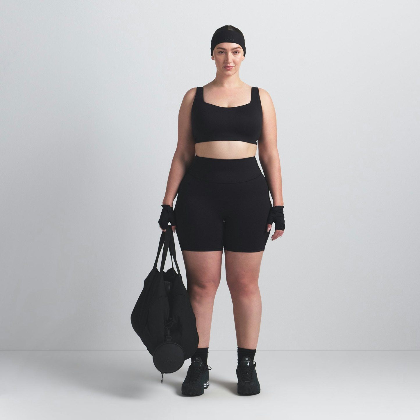 NikeSKIMS MATTE SCOOP NECK BRA - OBSIDIAN - image 7