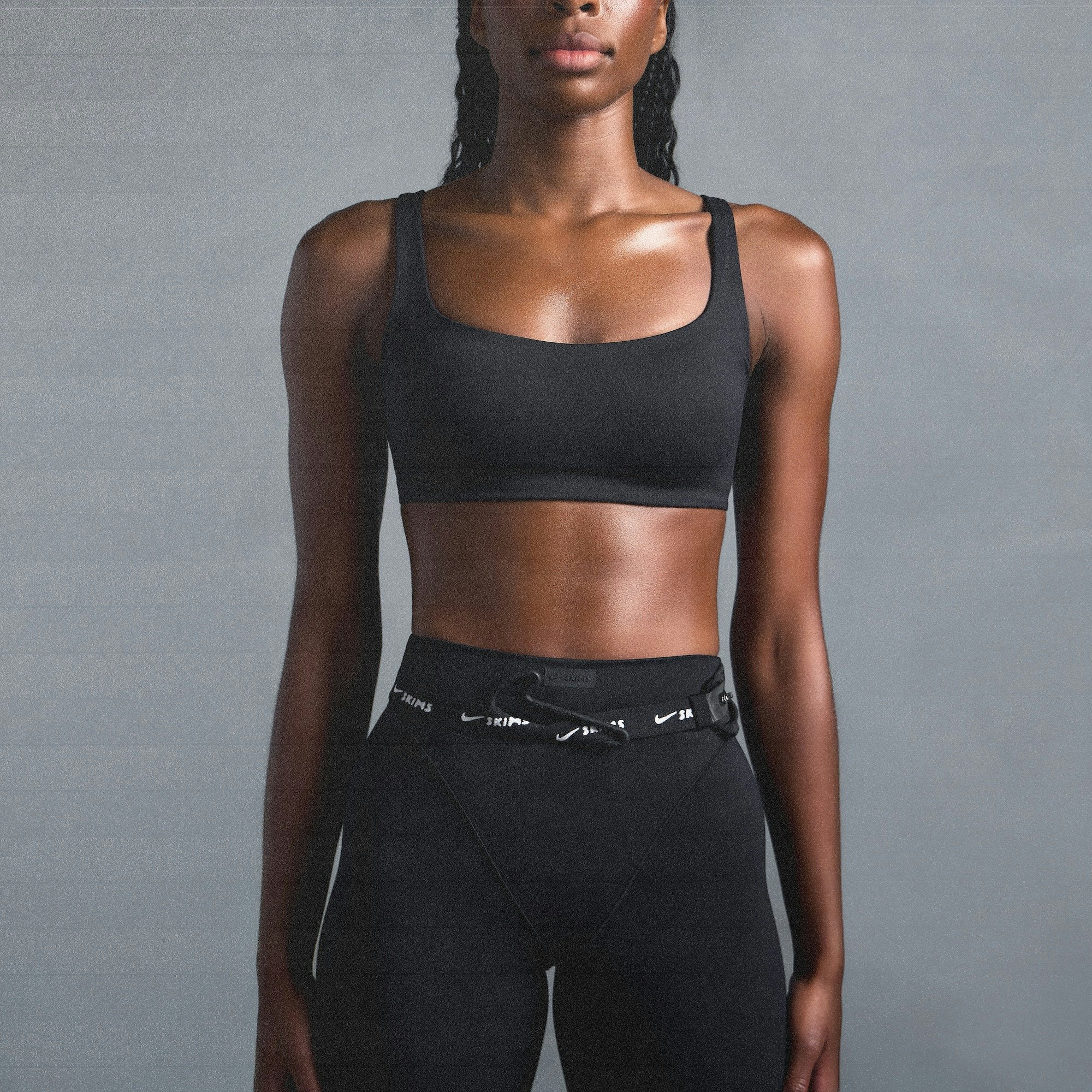 NikeSKIMS MATTE SCOOP NECK BRA - OBSIDIAN - image 8