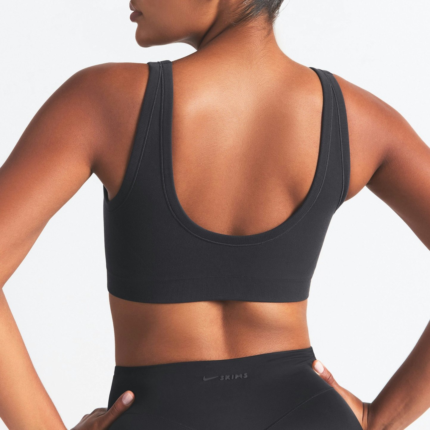 NikeSKIMS VINTAGE SEAMLESS SCOOP NECK BRA - OBSIDIAN - image 3