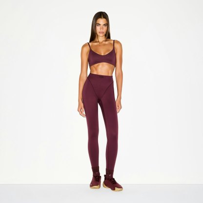 NikeSKIMS MATTE MICRO SCOOP BRA - CURRANT - image 26