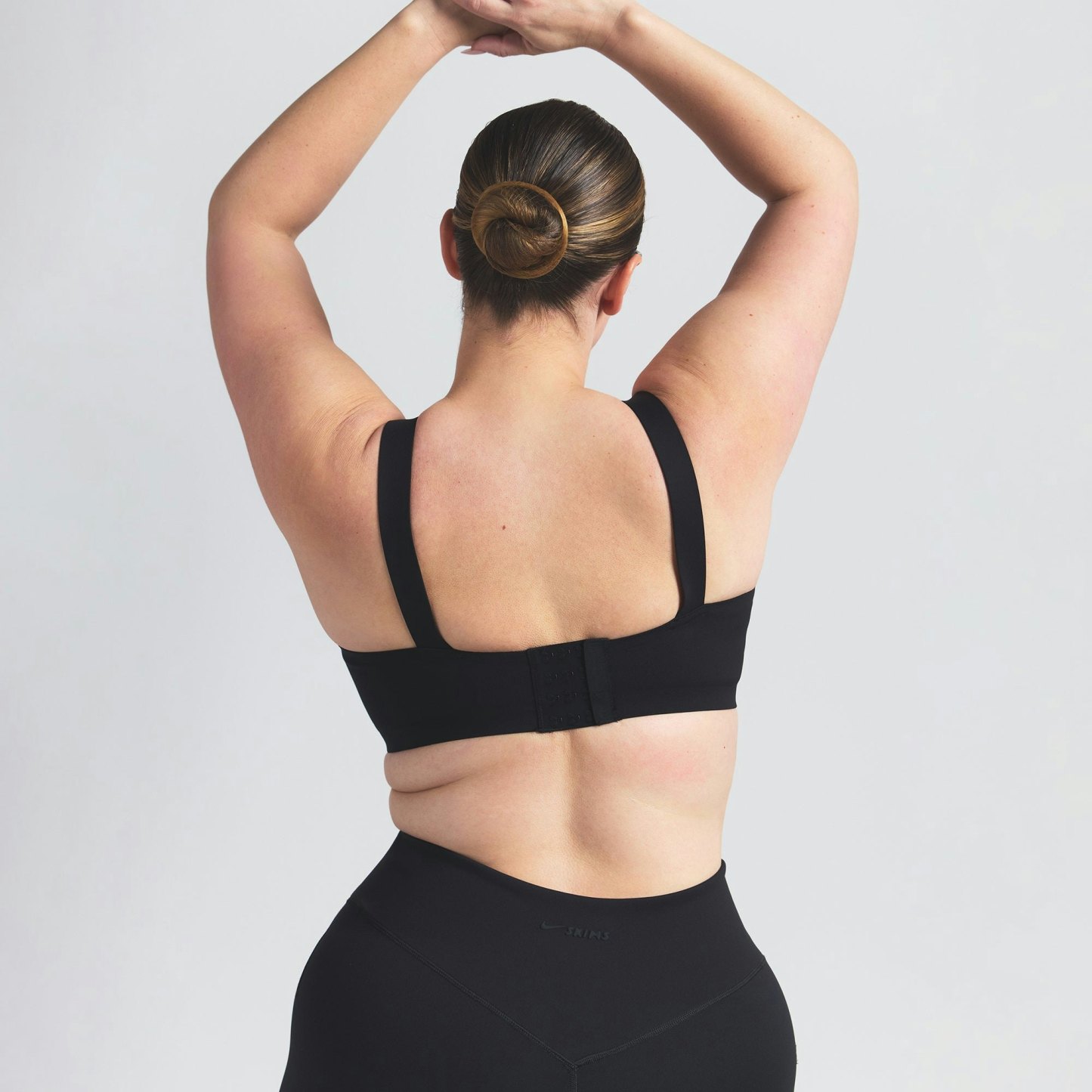 NikeSKIMS MATTE WIDE STRAP BRA - OBSIDIAN - image 8