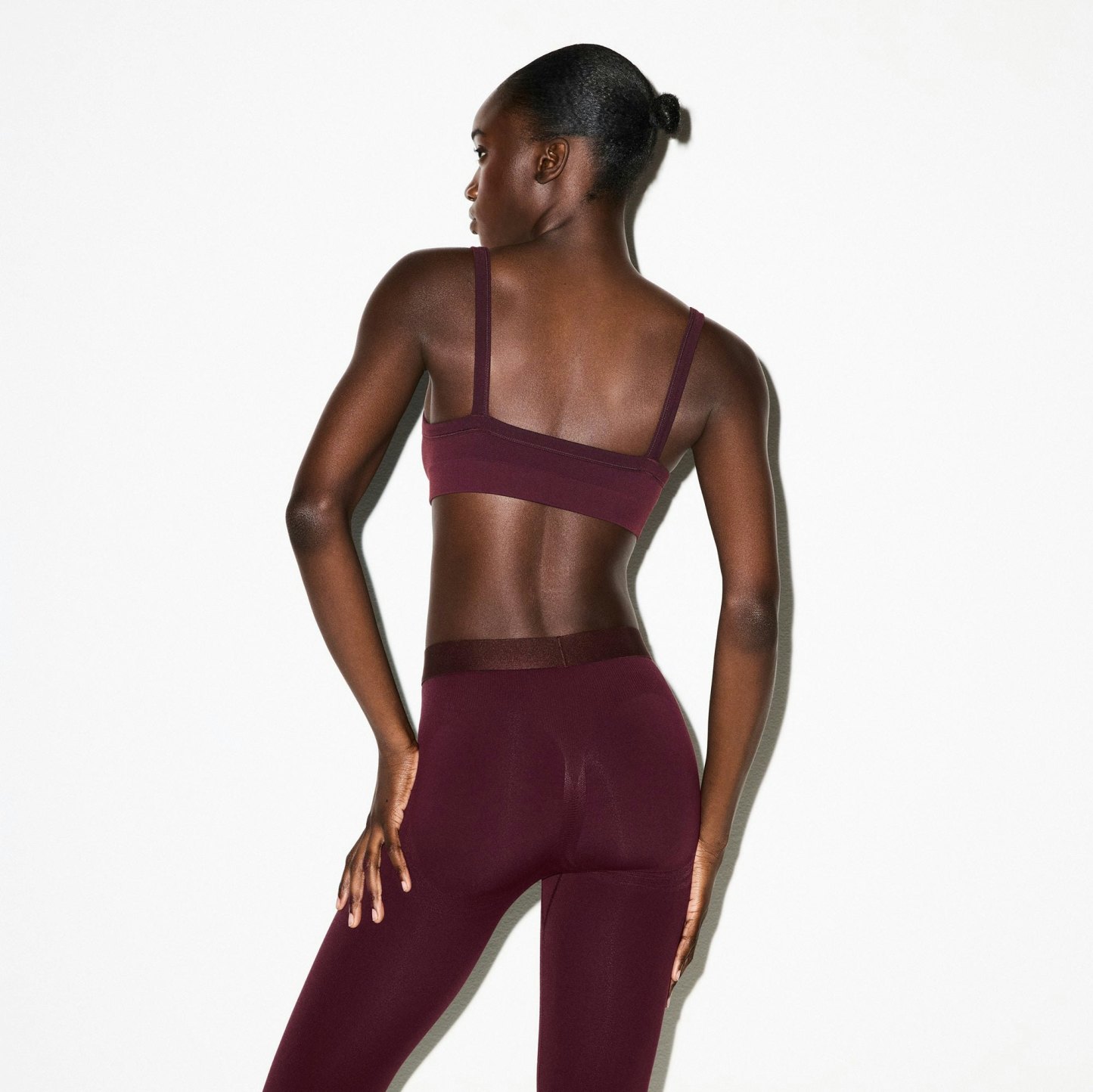 NikeSKIMS VINTAGE SEAMLESS CAMI BRA - CURRANT - image 27