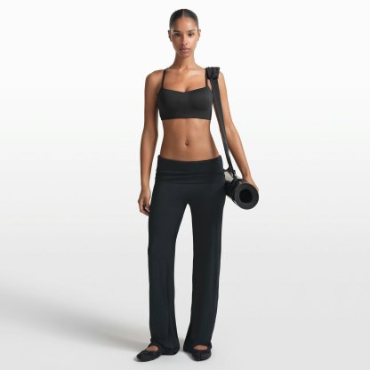 NikeSKIMS MATTE CONTOUR CAMI BRA - OBSIDIAN