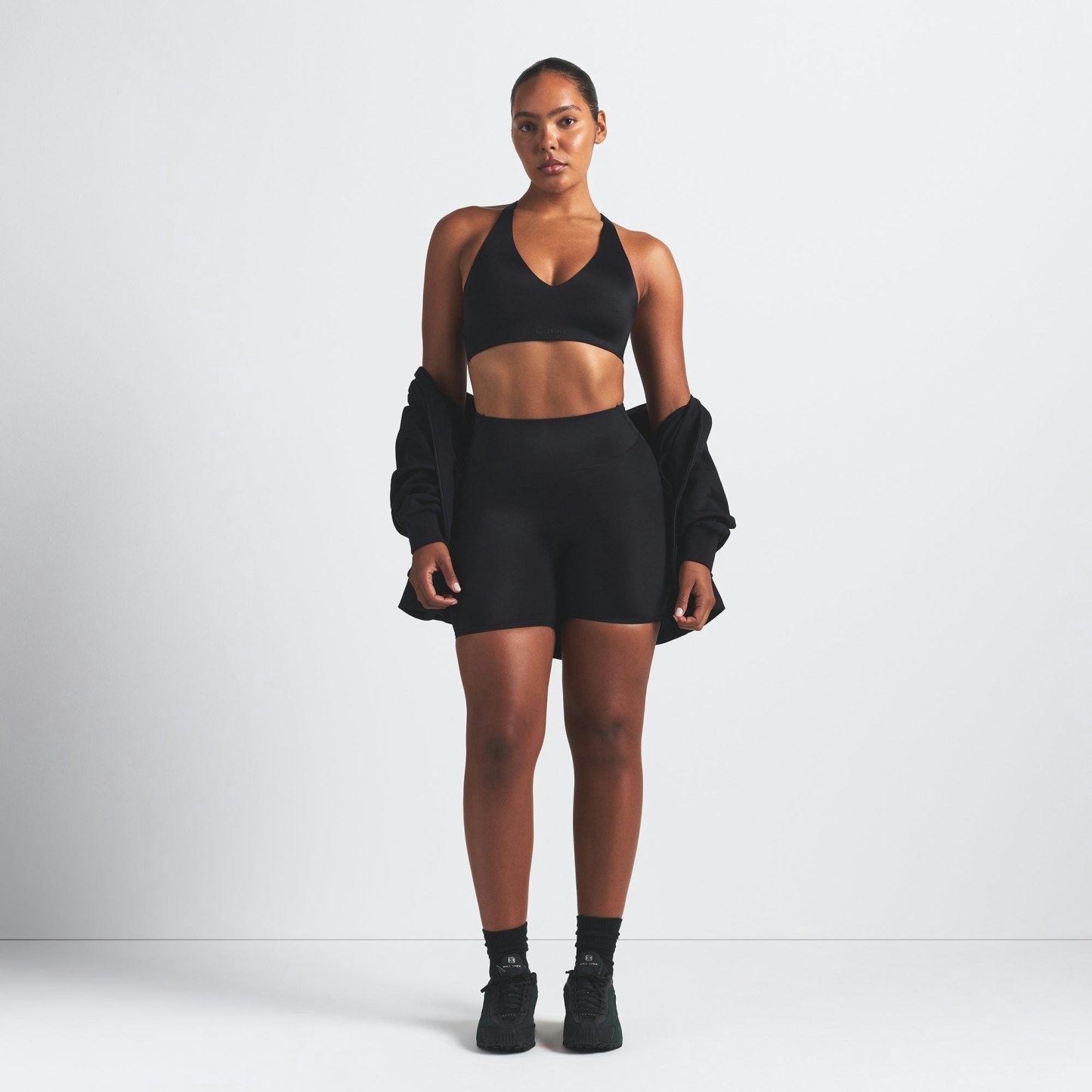NikeSKIMS SHINE V-NECK BRA - OBSIDIAN
