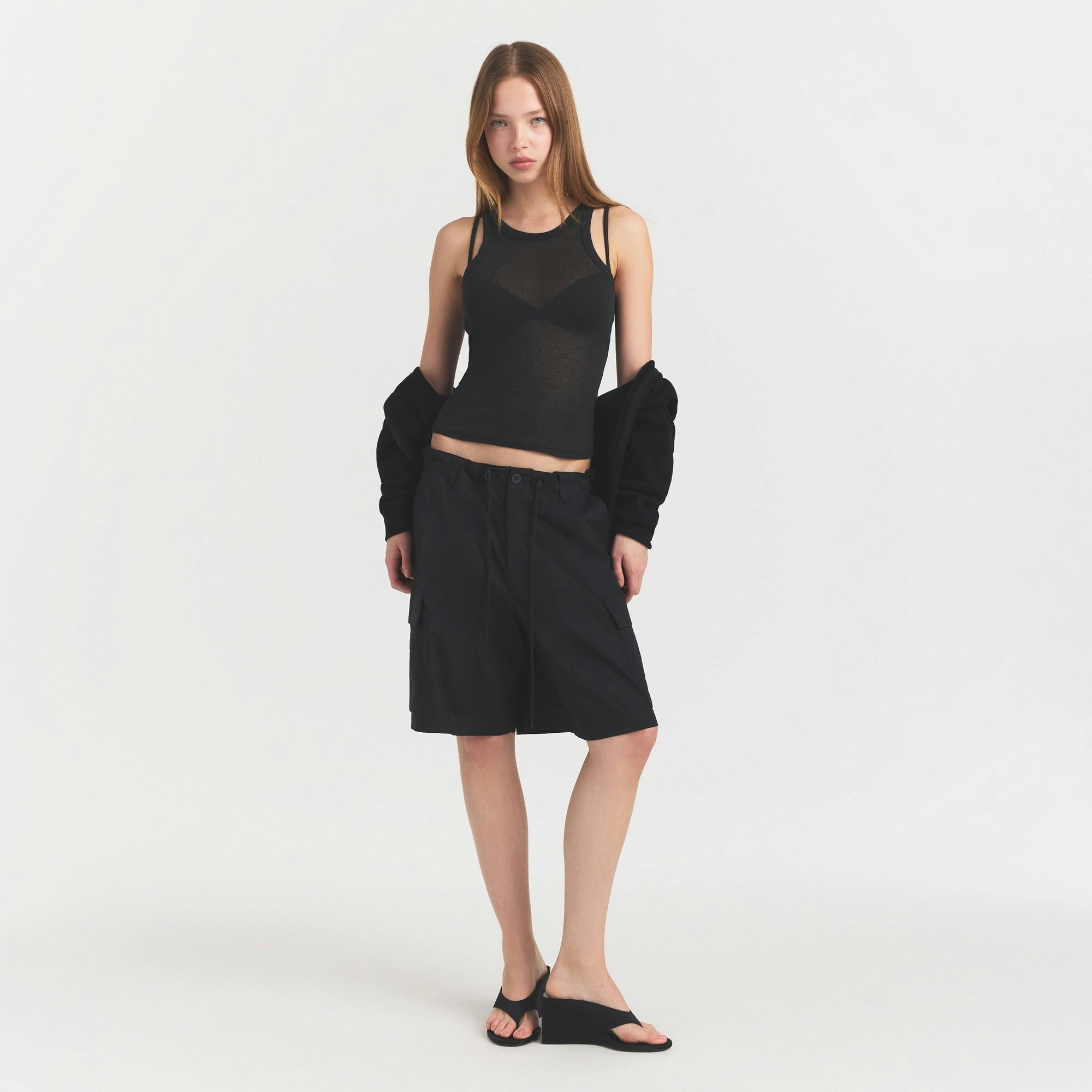 WOVEN COTTON OVERSIZED CARGO SHORT - ONYX