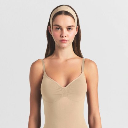 SEAMLESS SCULPT FACE WRAP - CLAY