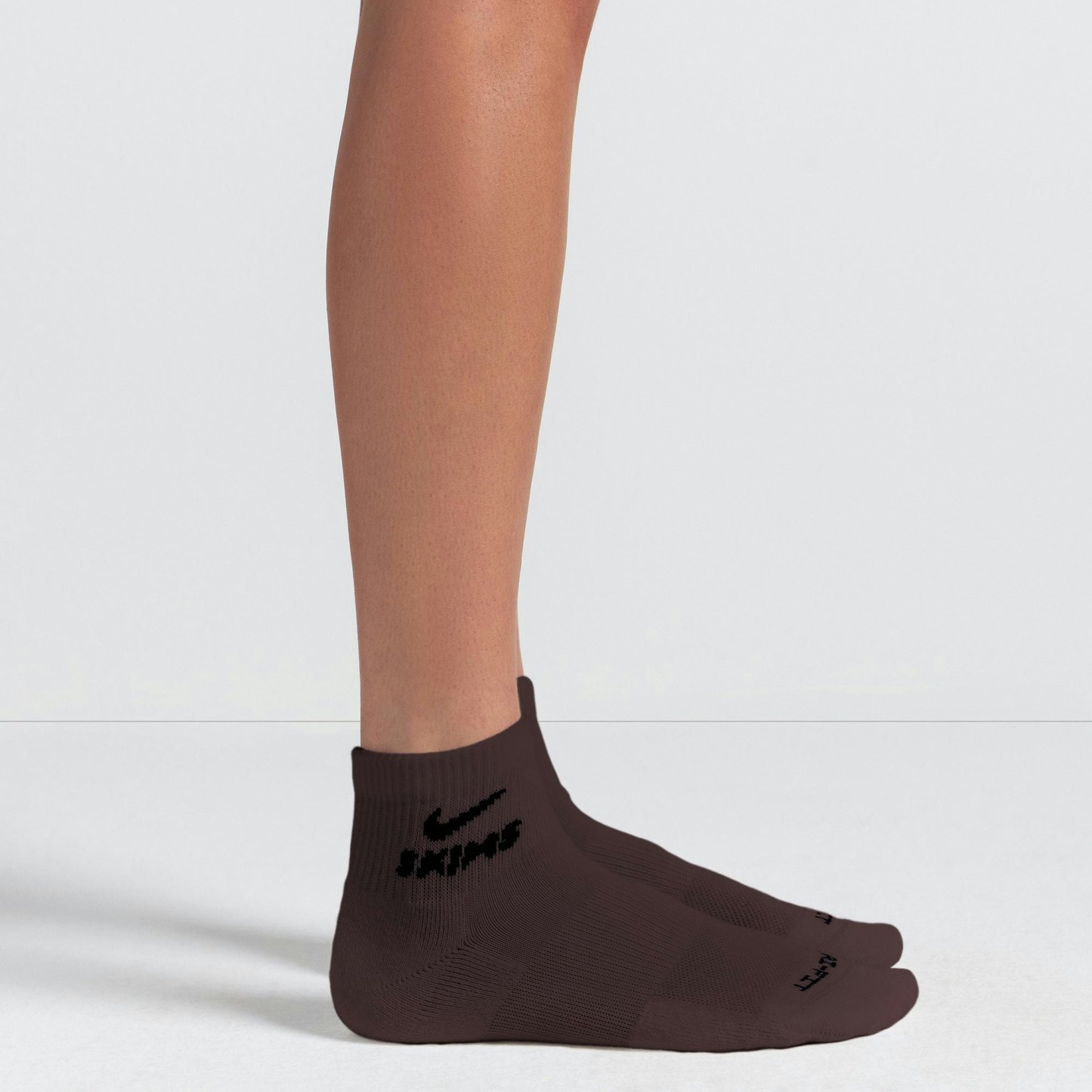 NikeSKIMS ACCESSORIES DRI-FIT™ QUARTER CREW SOCK 3-PACK - DARK SEPIA MULTI