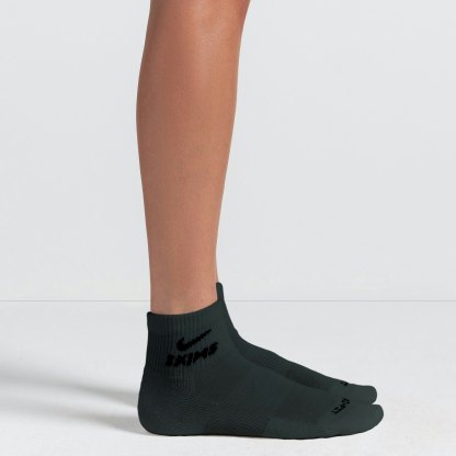 NikeSKIMS ACCESSORIES DRI-FIT™ QUARTER CREW SOCK 3-PACK - DARK TEAL MULTI