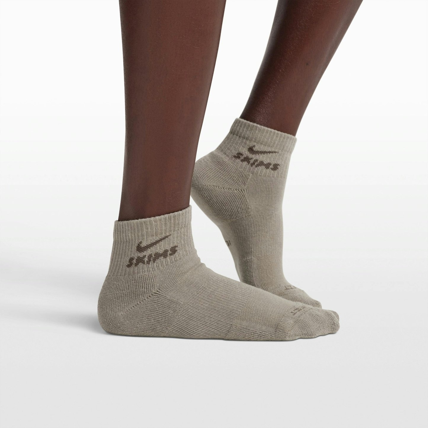 NikeSKIMS ACCESSORIES DRI-FIT™ QUARTER CREW SOCK 3-PACK - HIMALAYAN MULTI