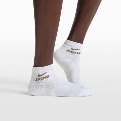 NikeSKIMS ACCESSORIES DRI-FIT™ QUARTER CREW SOCK 3-PACK - HIMALAYAN MULTI