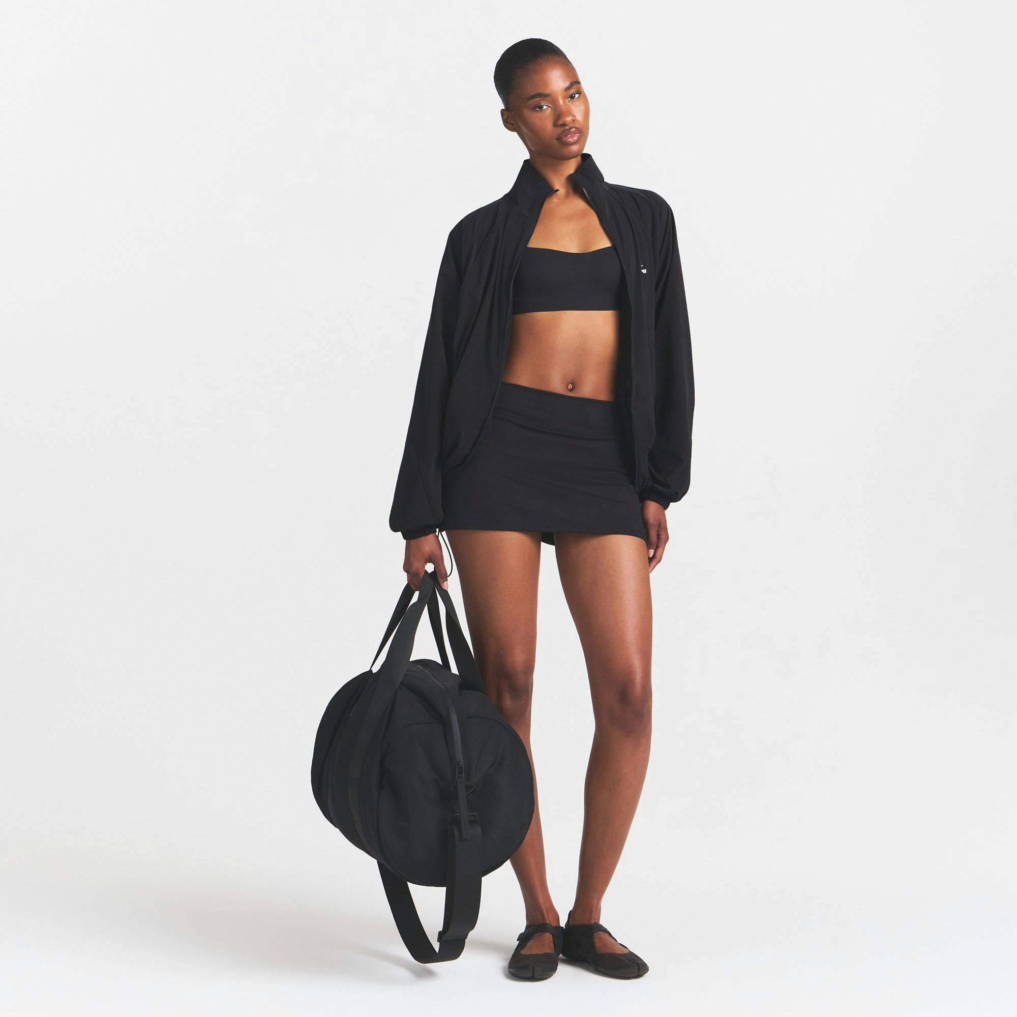 NikeSKIMS MATTE SKORT - OBSIDIAN