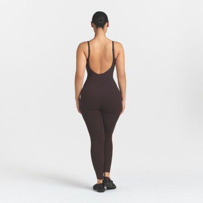 NikeSKIMS STUDIO STRETCH 29" ONE PIECE - DARK ROAST - image 4
