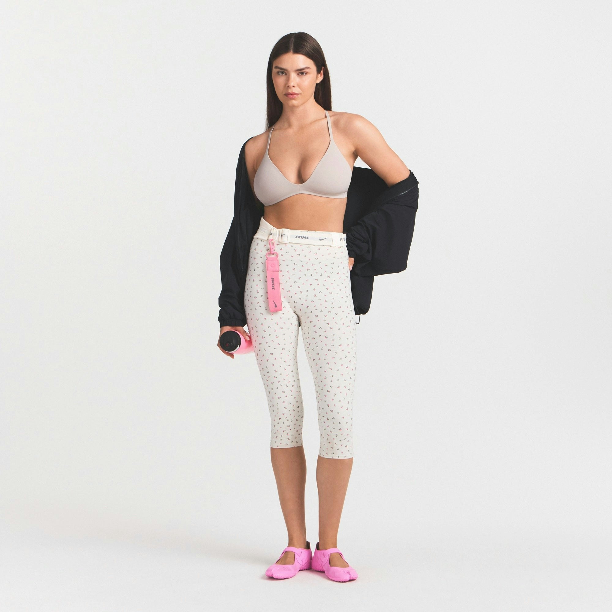 NikeSKIMS STUDIO STRETCH T-BACK TRIANGLE BRA - LINEN - image 7