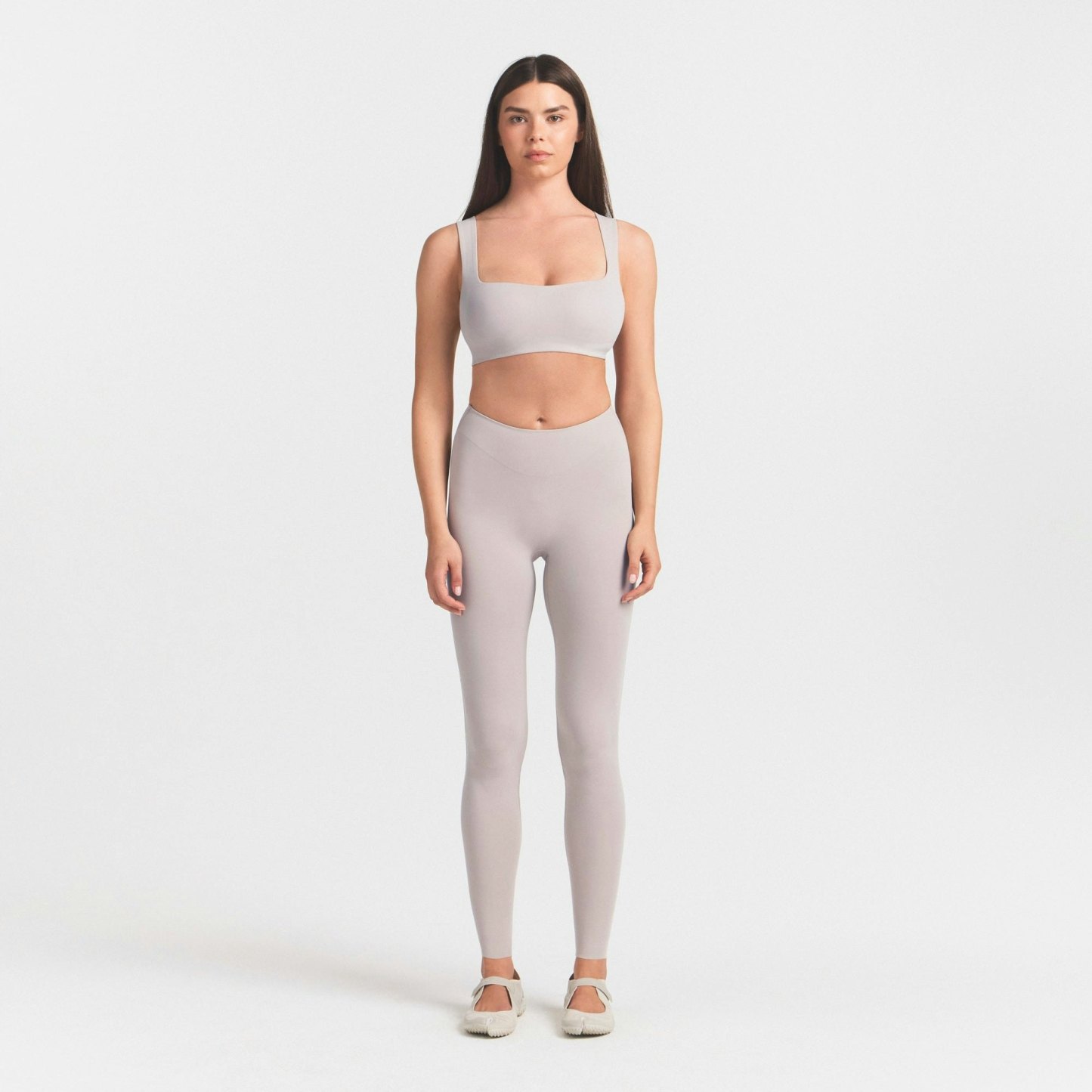 NikeSKIMS STUDIO STRETCH RACER BACK BRA - LINEN