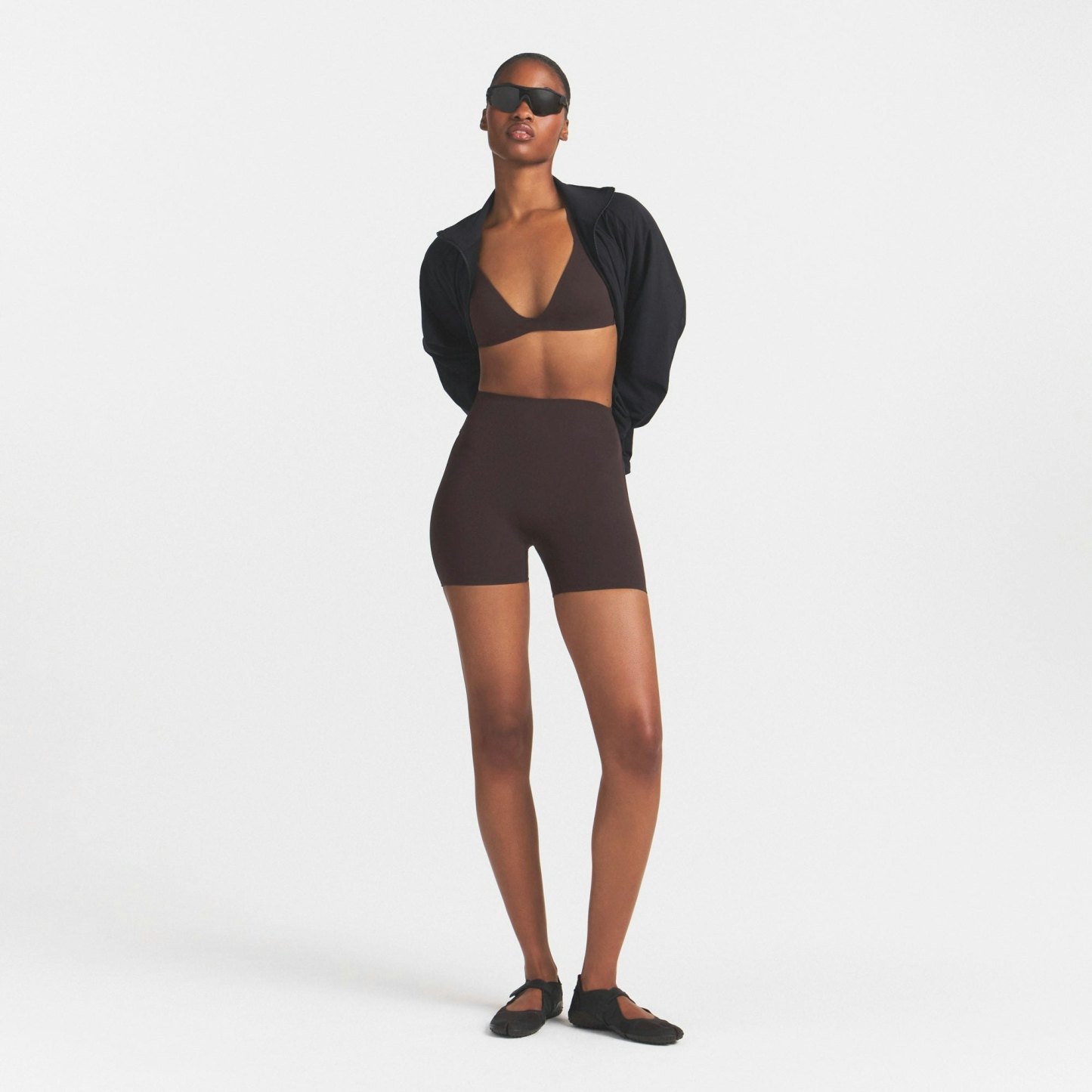 NikeSKIMS STUDIO STRETCH 5" BIKER SHORT - DARK ROAST - image 7