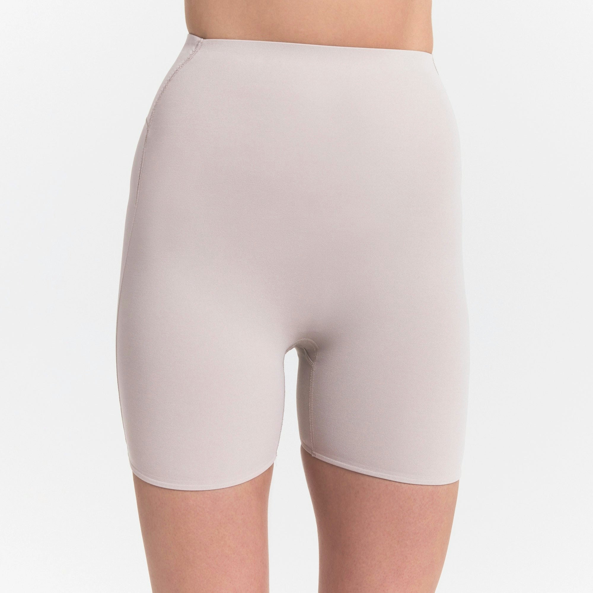 NikeSKIMS STUDIO STRETCH 5" BIKER SHORT - LINEN - image 3