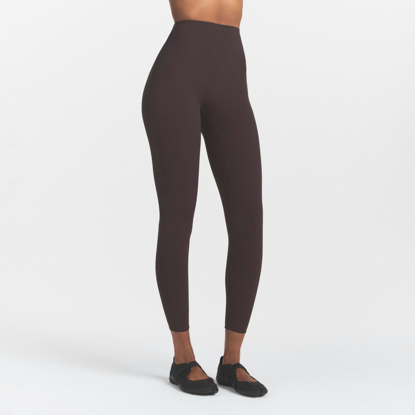 NikeSKIMS STUDIO STRETCH 26" LEGGING - DARK ROAST - image 14