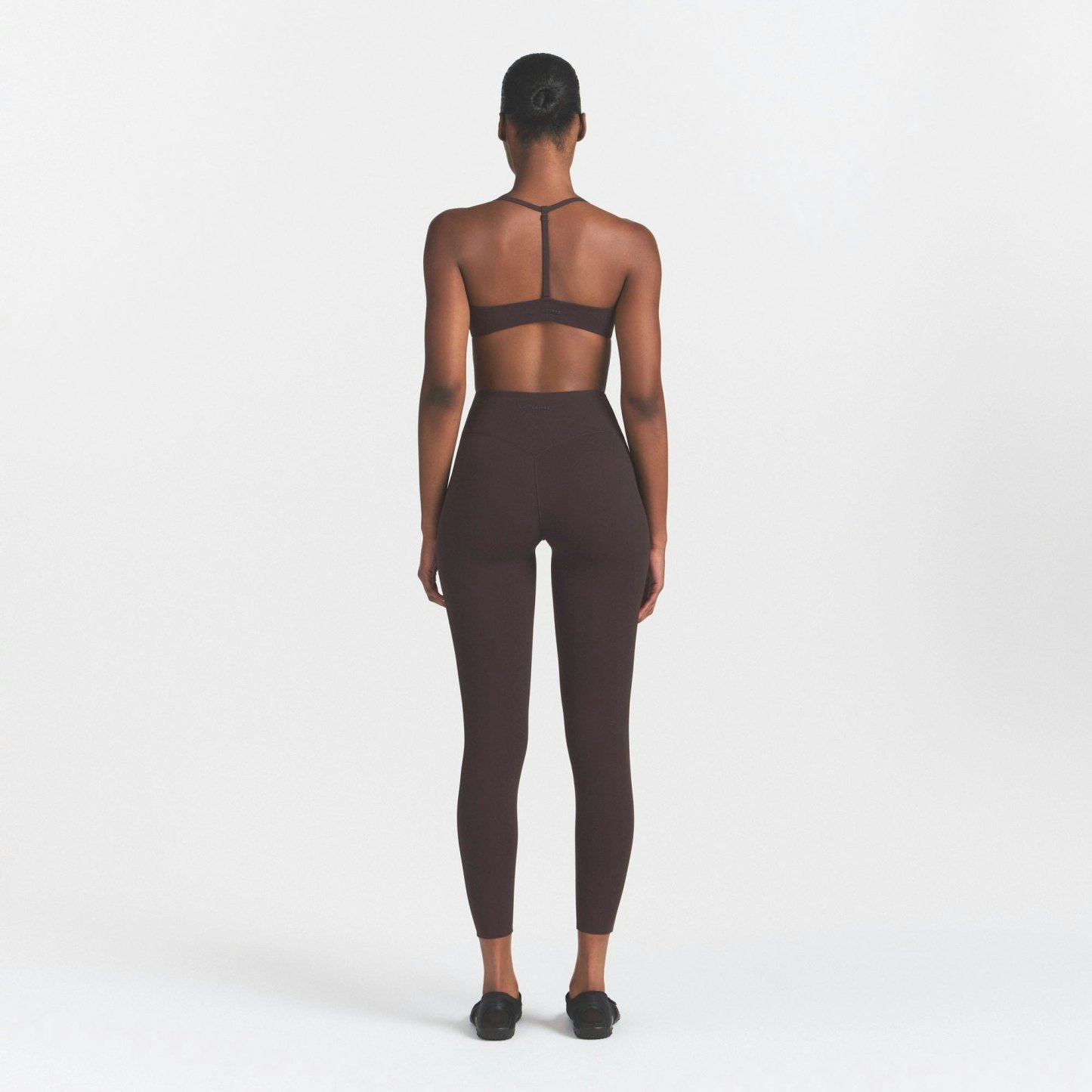 NikeSKIMS STUDIO STRETCH 26" LEGGING - DARK ROAST - image 16