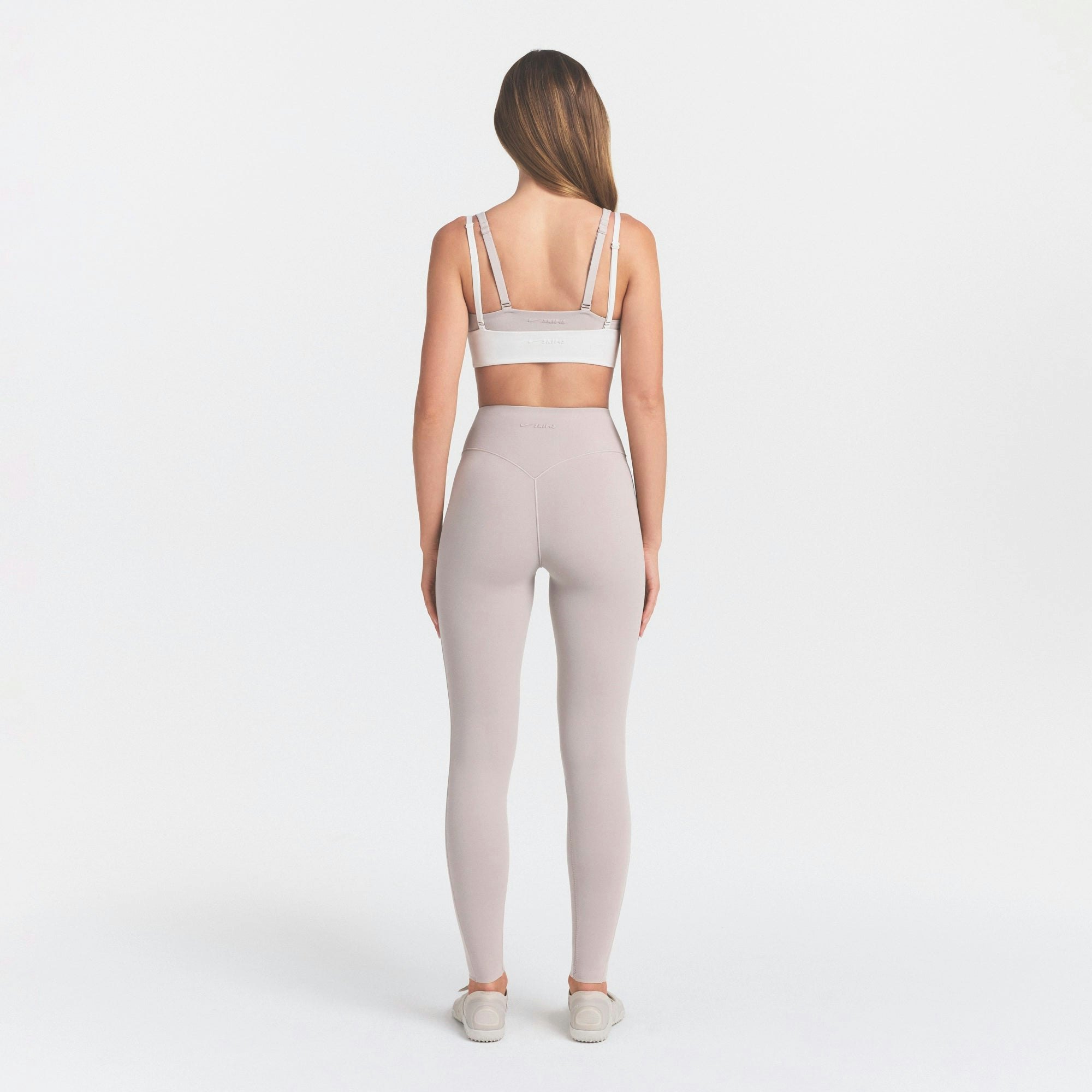 NikeSKIMS STUDIO STRETCH 26" LEGGING - LINEN - image 10