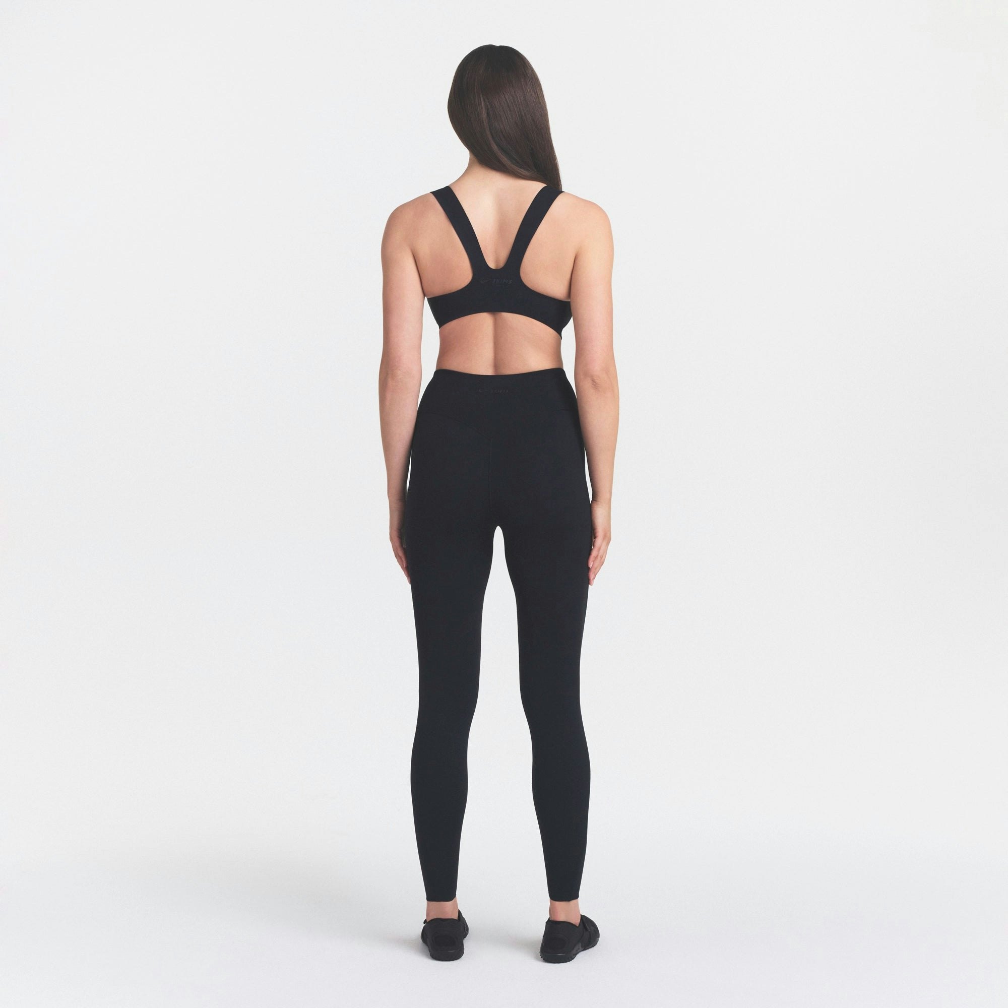 NikeSKIMS STUDIO STRETCH 26" LEGGING - OBSIDIAN - image 4