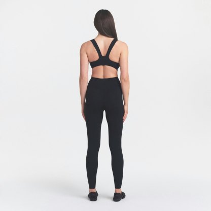 NikeSKIMS STUDIO STRETCH 26" LEGGING - OBSIDIAN - image 4