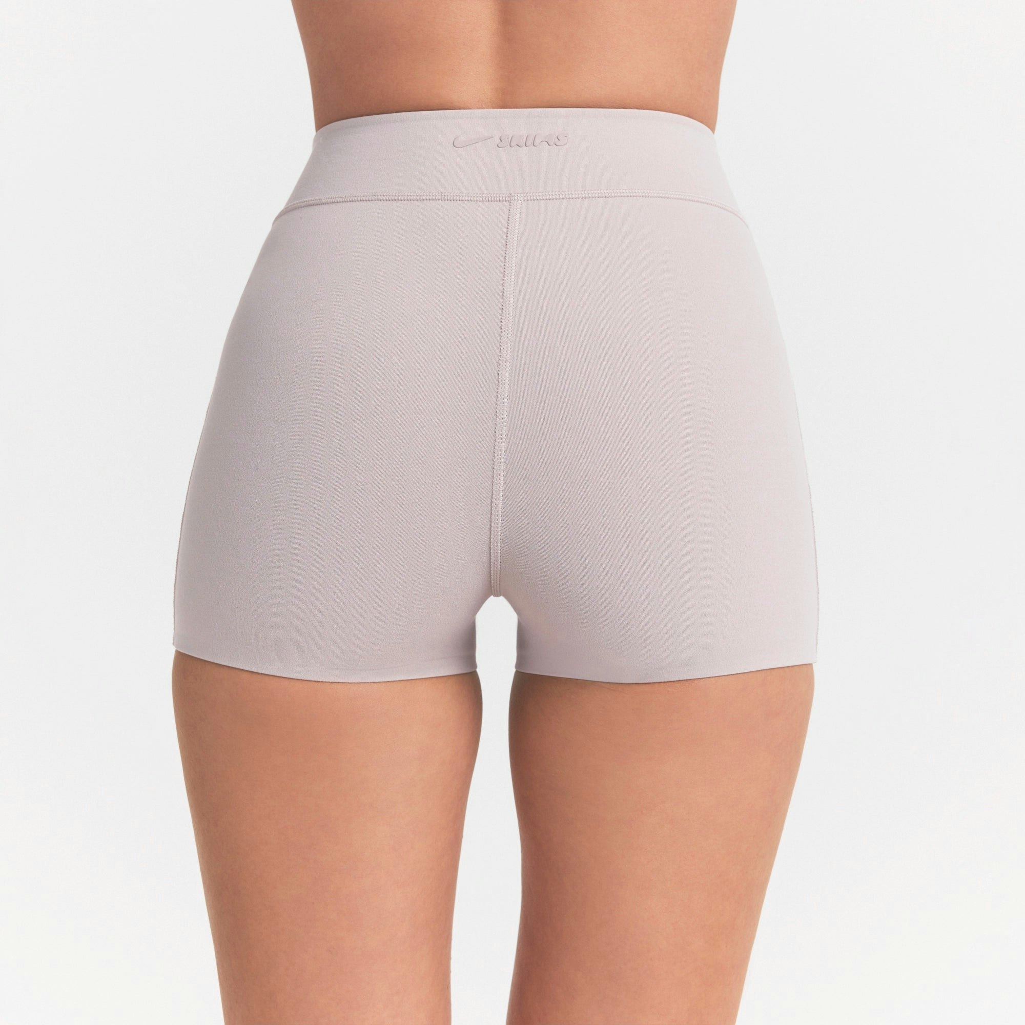 NikeSKIMS STUDIO STRETCH DIPPED 2" SHORT - LINEN - image 4