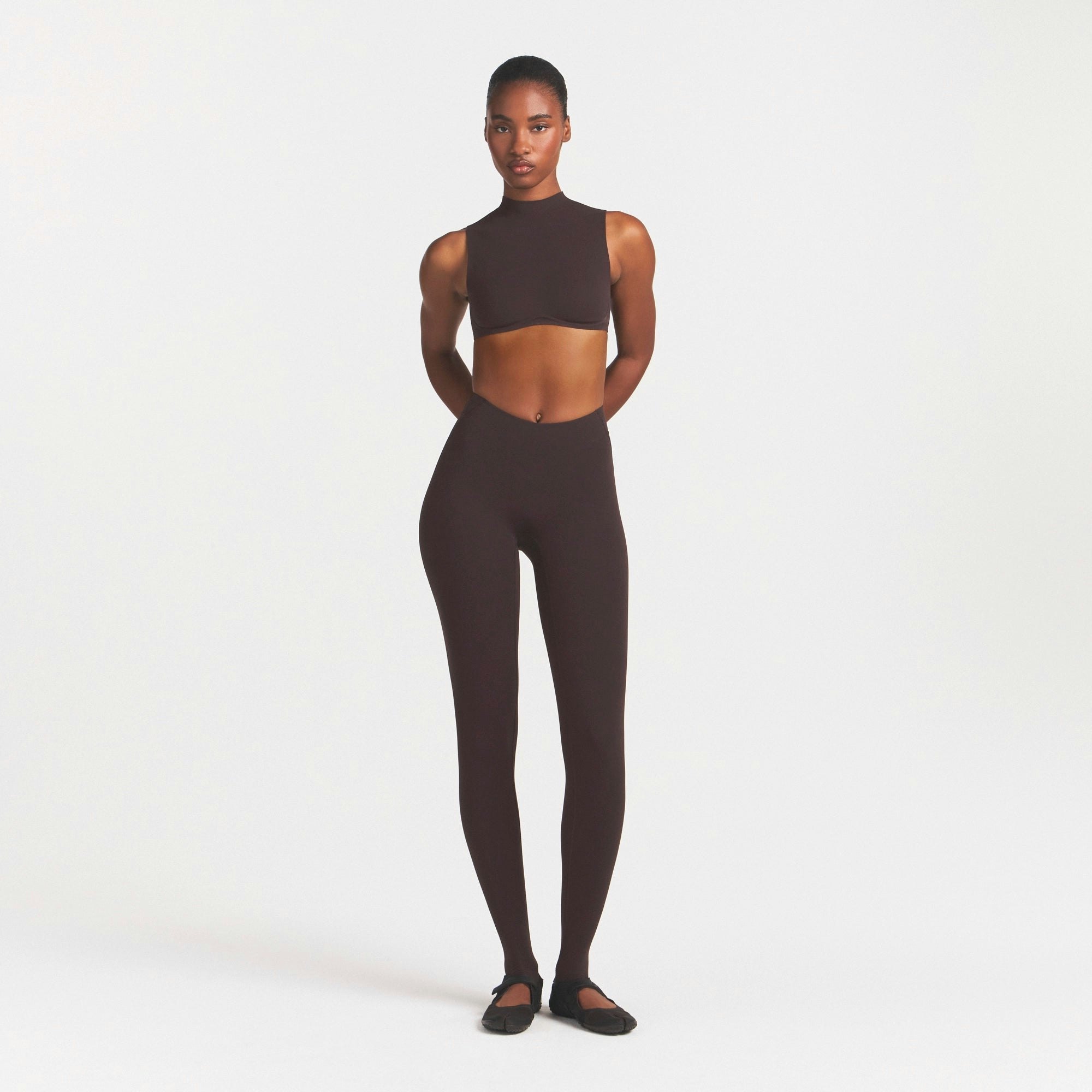 NikeSKIMS STUDIO STRETCH DIPPED 29" LEGGING - DARK ROAST - image 10