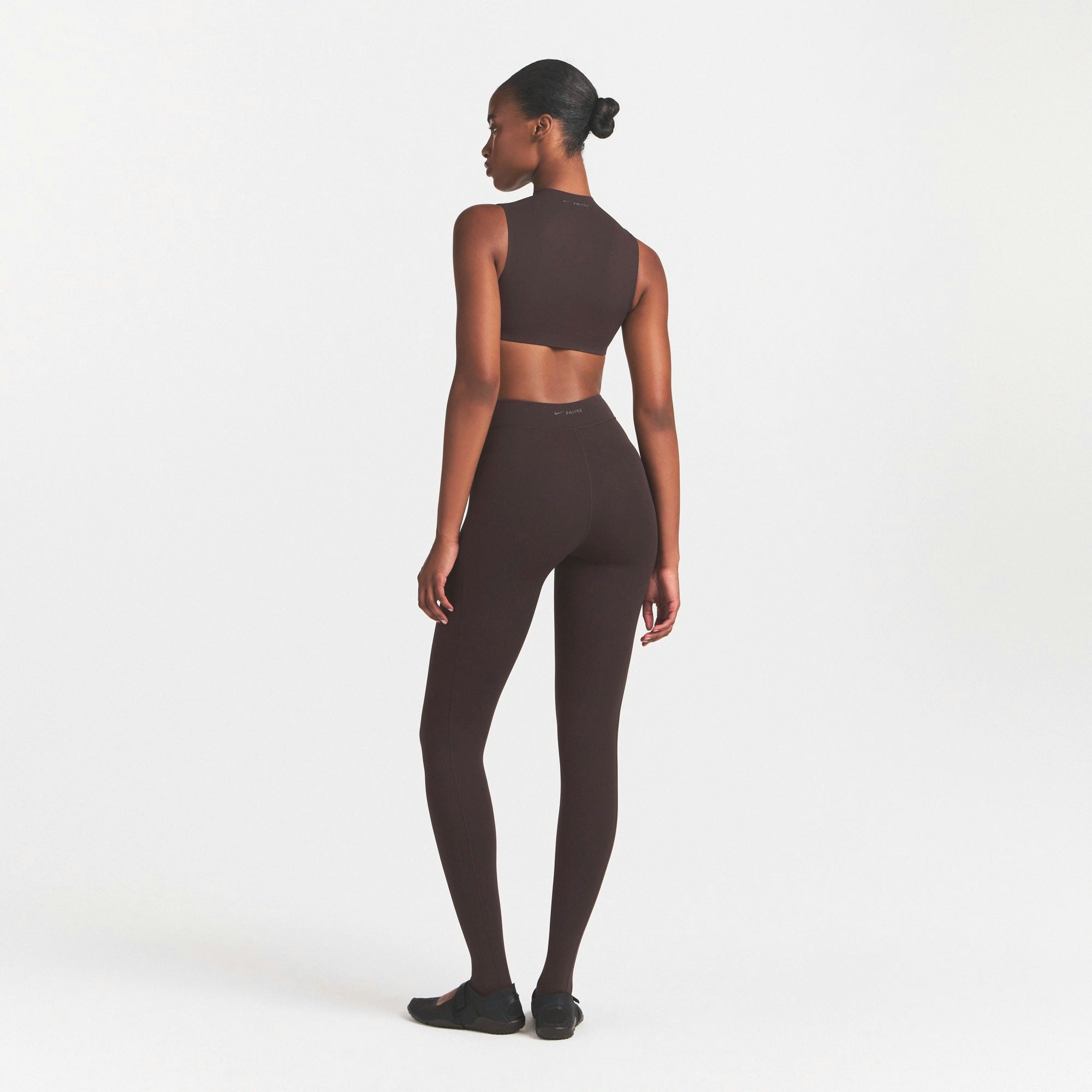 NikeSKIMS STUDIO STRETCH DIPPED 29" LEGGING - DARK ROAST - image 12