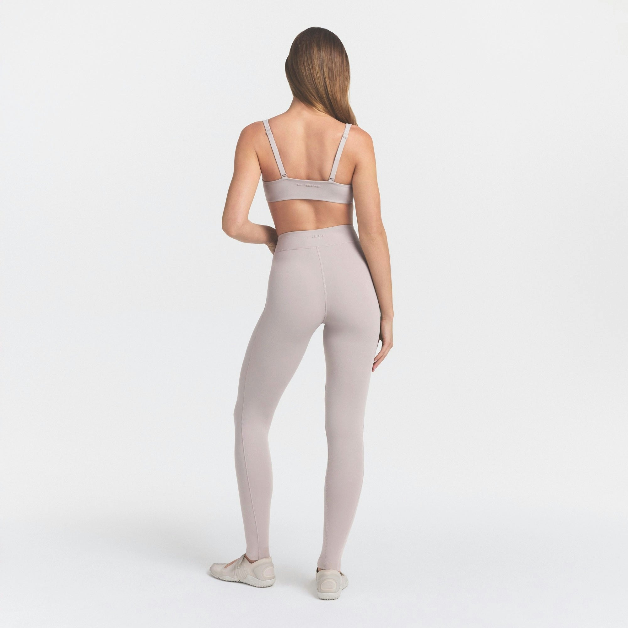 NikeSKIMS STUDIO STRETCH DIPPED 29" LEGGING - LINEN - image 5