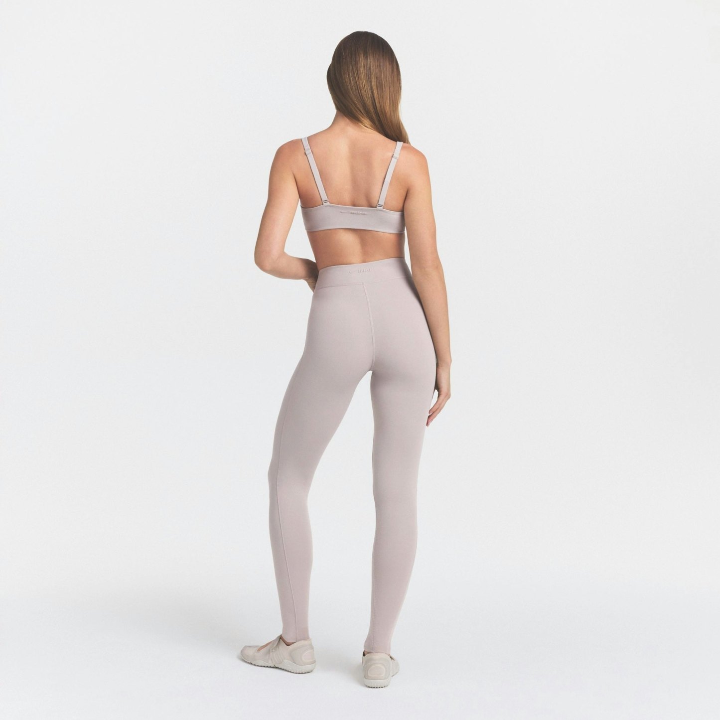 NikeSKIMS STUDIO STRETCH DIPPED 29" LEGGING - LINEN - image 5