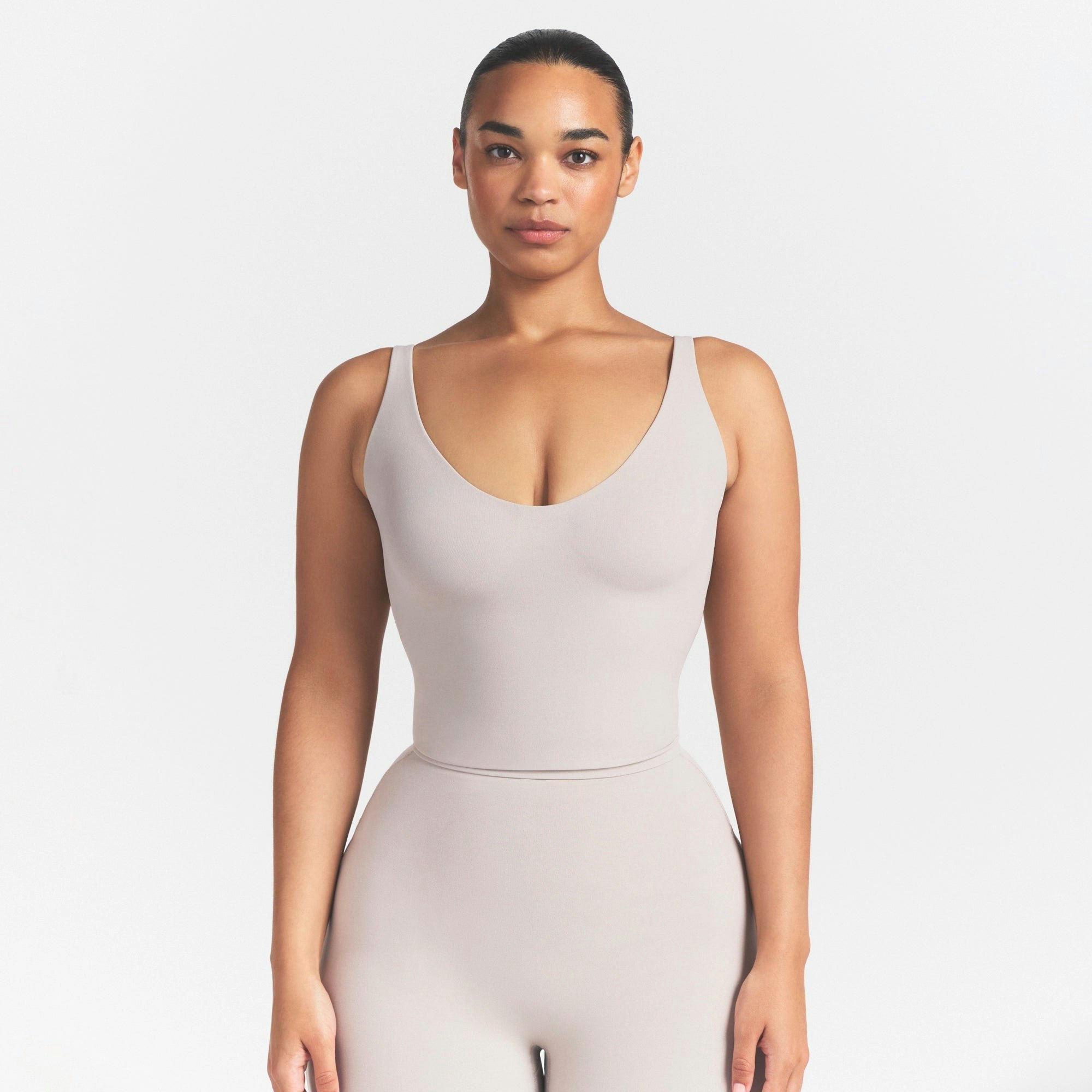 NikeSKIMS STUDIO STRETCH PLUNGE TANK - LINEN - image 2