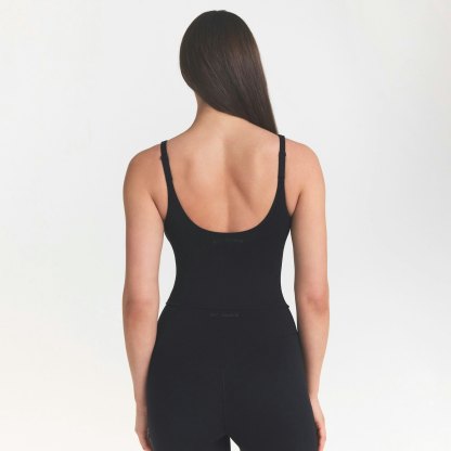 NikeSKIMS STUDIO STRETCH PLUNGE TANK - OBSIDIAN - image 8