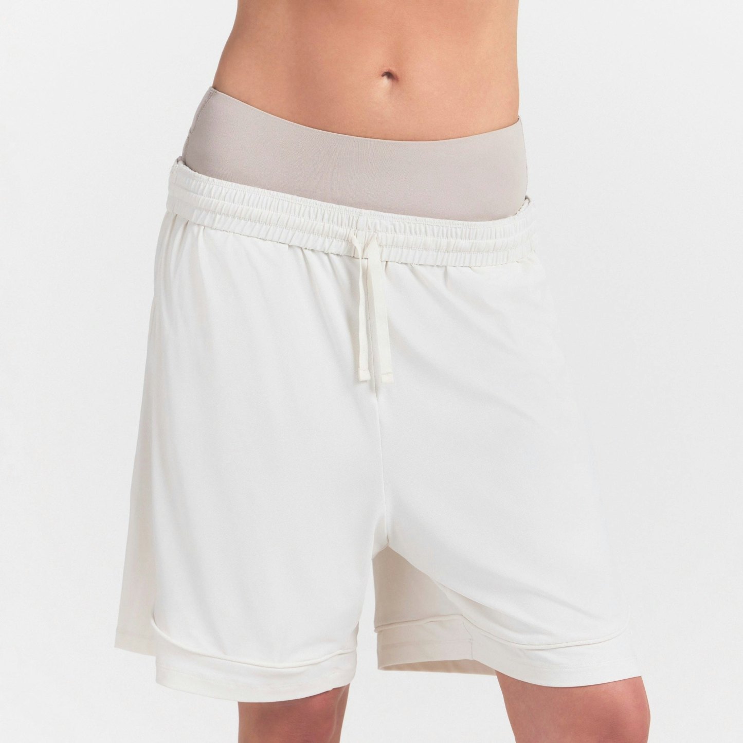 NikeSKIMS AIRY DRI-FIT™ RELAXED SHORT - IVORY - image 2