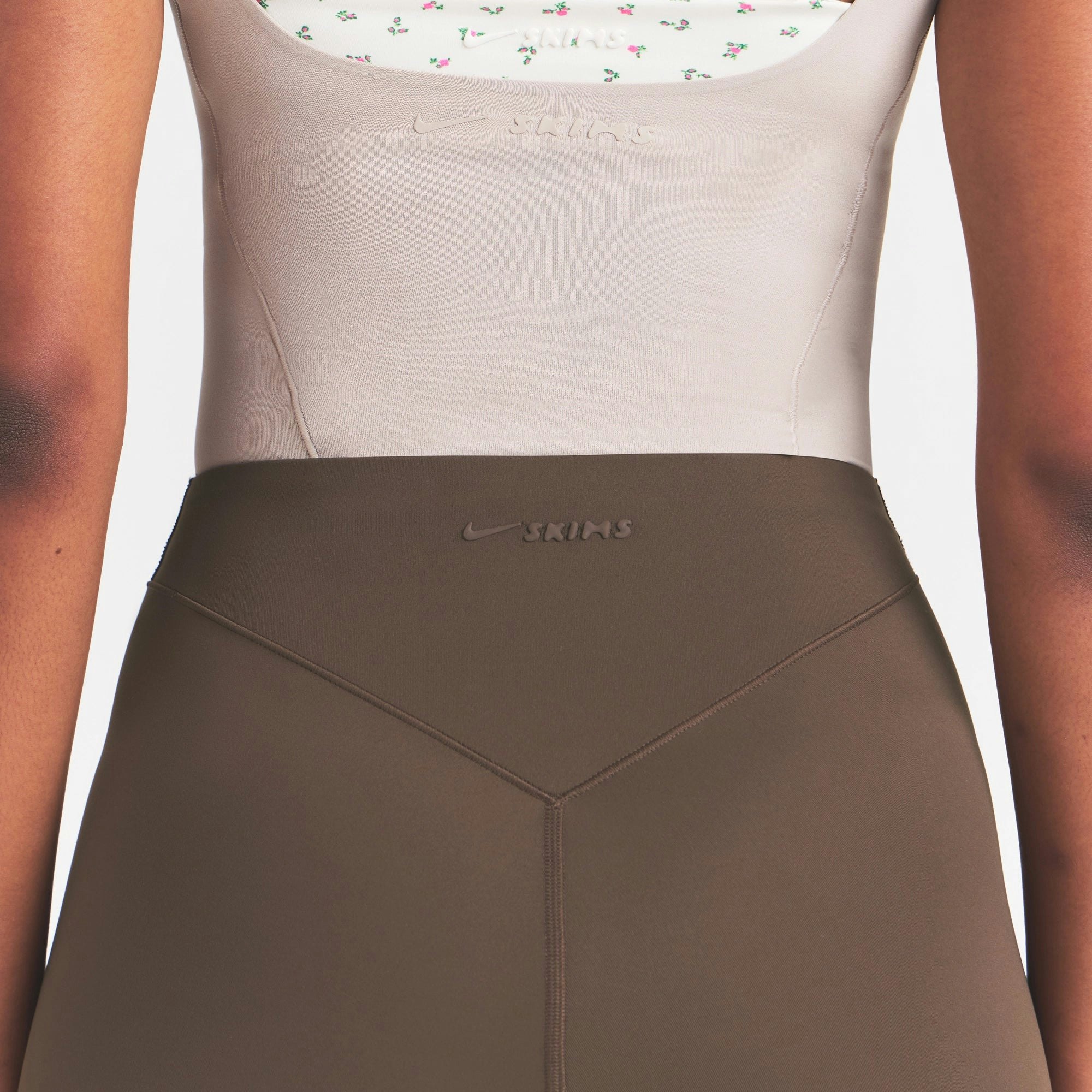 NikeSKIMS MATTE CORSET 26" LEGGING - DARK SEPIA - image 19