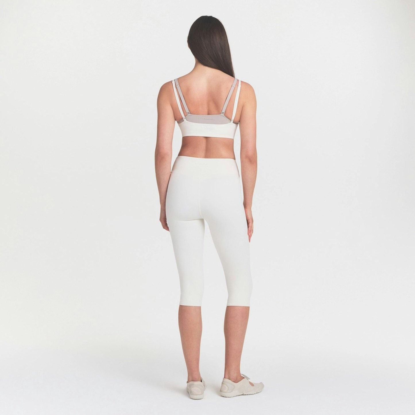 NikeSKIMS MATTE CROP 17" LEGGING - IVORY - image 12