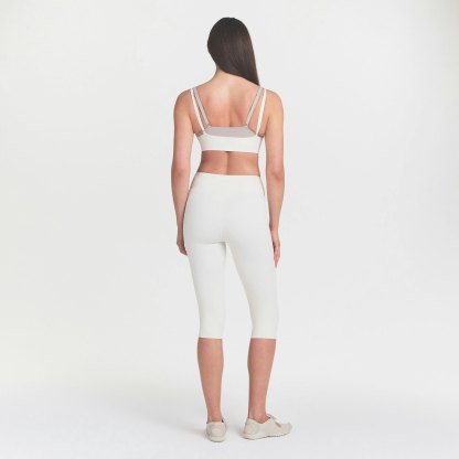 NikeSKIMS MATTE CROP 17" LEGGING - IVORY - image 12